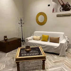Loft Vicolo Di Vallepiatta 2 Min Piazza Del Campo Con Parcheggio Appartamento Siena